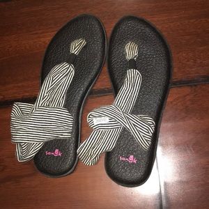 Sanuk sandals
